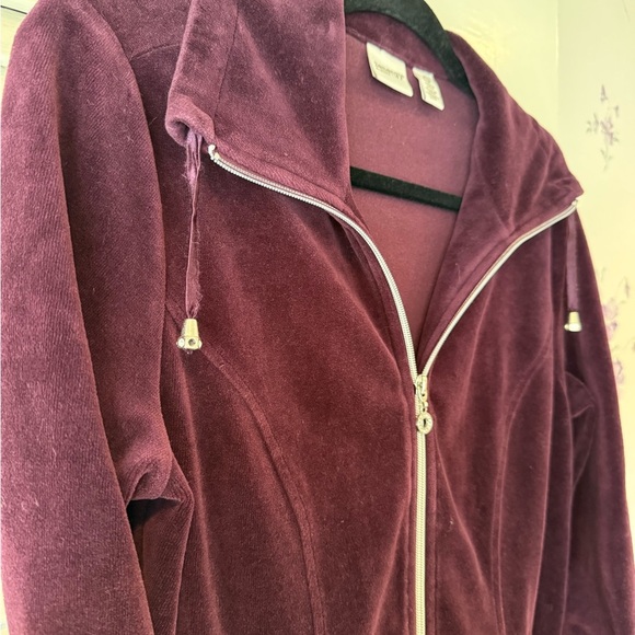 Zenergy By Chicos Plum Color Velour Zip Up in Size 0 (Small) - Picture 3 of 10